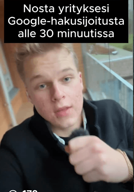 Erik Häkkinen puhumassa kameralle